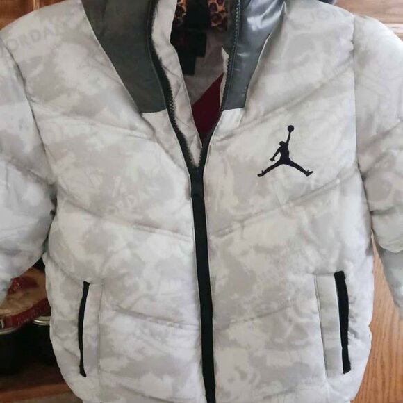 Boys Small Air Jordan winter coat - Picture 1 of 7